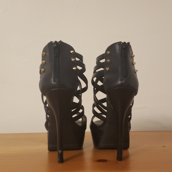 Shoes - Picture 3 of 3